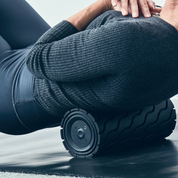 Wave Roller™ - Foam Roller with vibration – Therabody Nordic